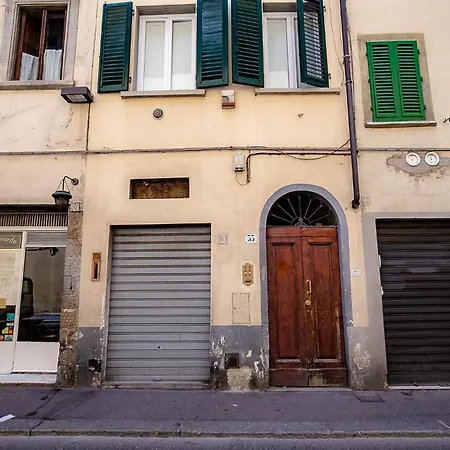 Cozy In San Frediano Apartment